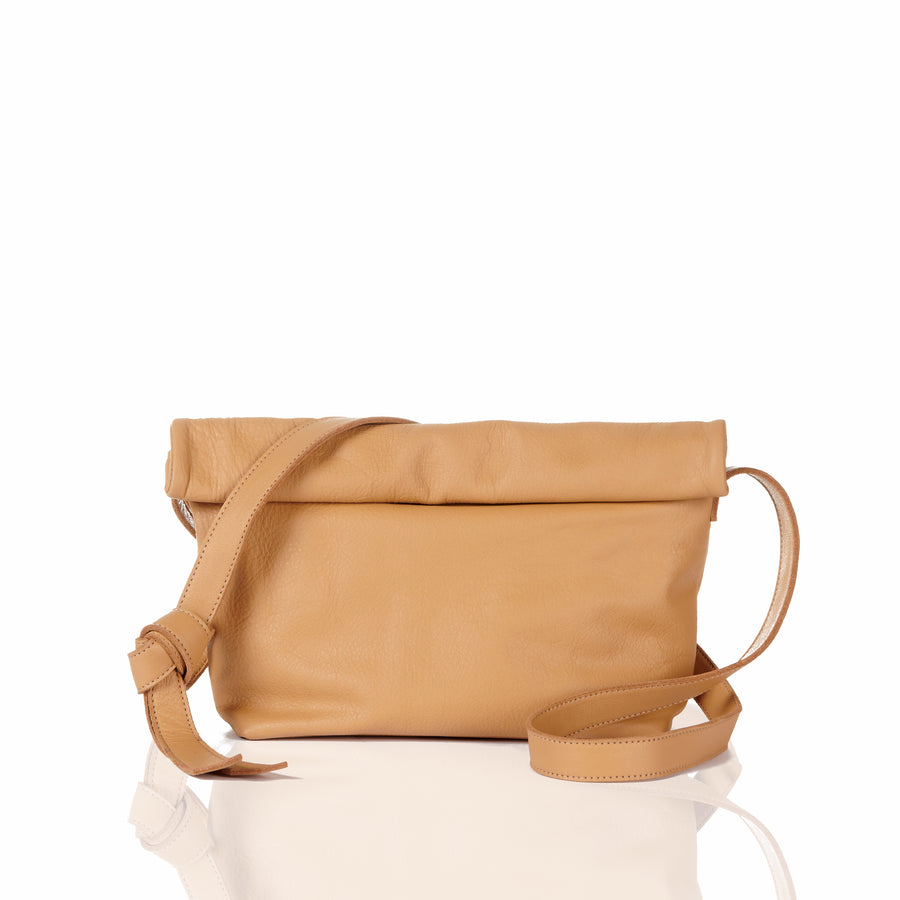 LUNCH WITH KNOTTED HANDLE — CAMEL