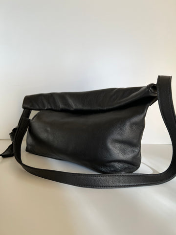 LUNCH WITH KNOTTED HANDLE — BLACK - FINAL SALE