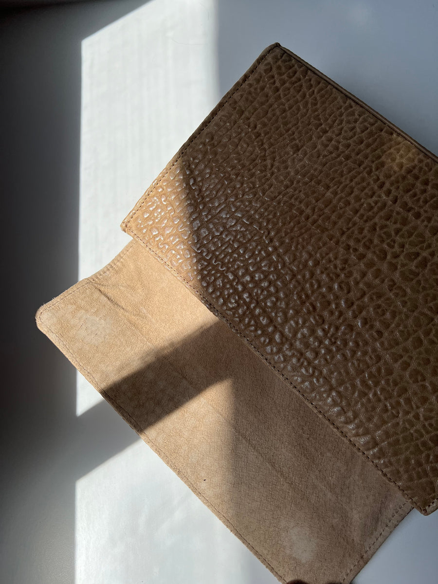 THE SNAP CLUTCH — TAN — FINAL SALE